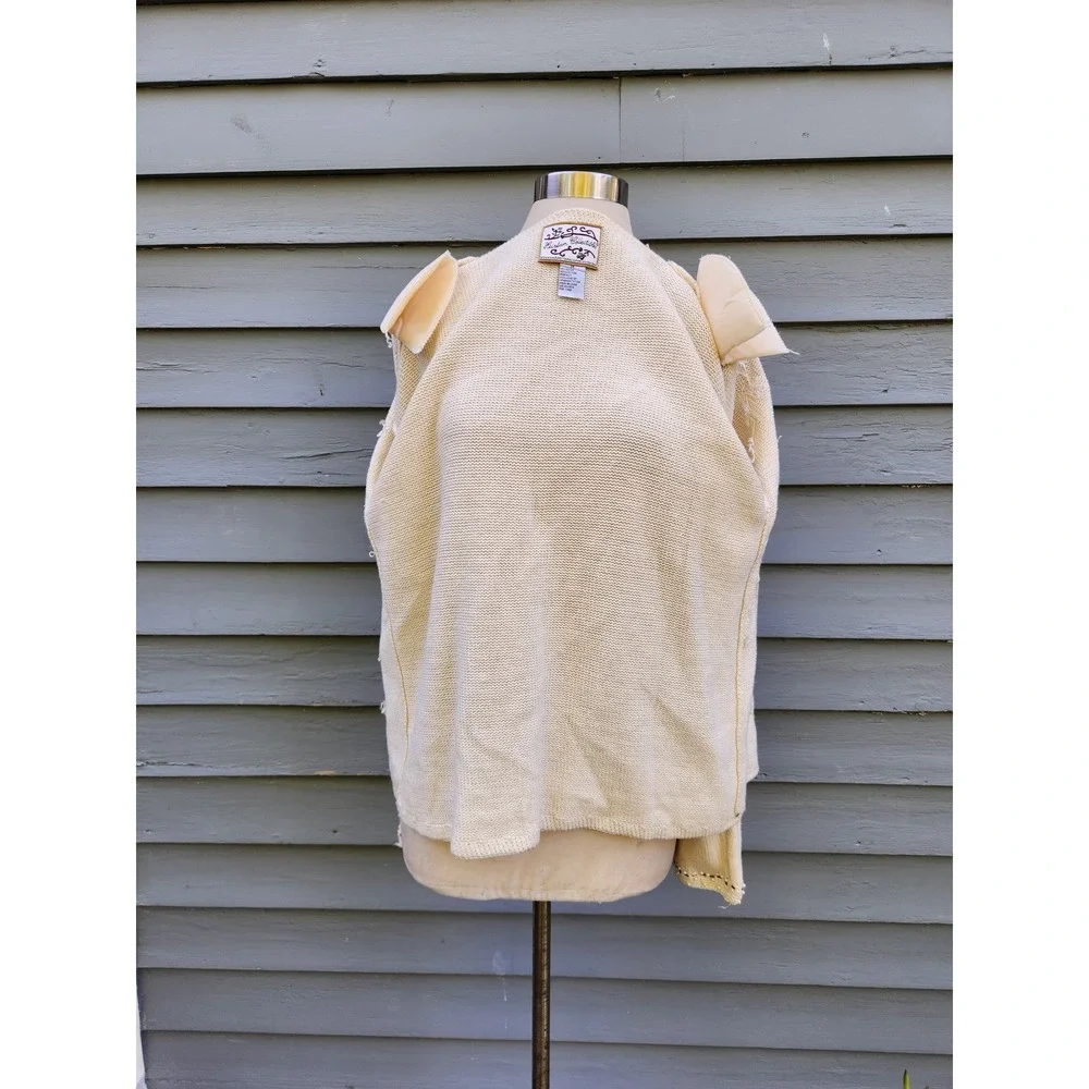 Vintage embrace touch